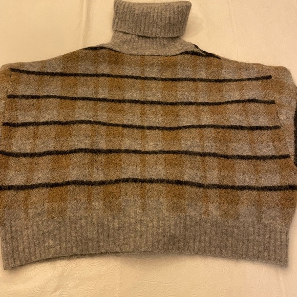 Zara Crop Turtleneck Sweater, L - Picture 4 of 14